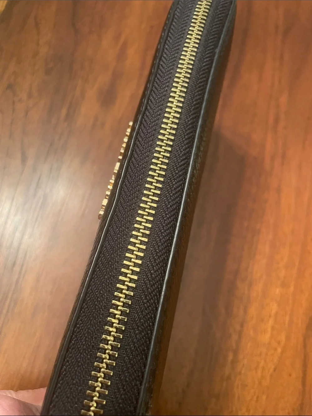 MICHAEL KORS Jet Set Travel Continental Black Leather Zip Wallet